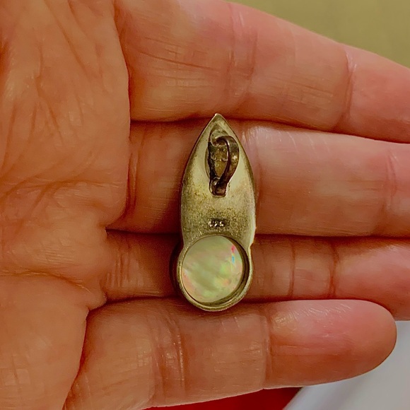 Sterling Silver & Pearl pendant - Picture 4 of 6